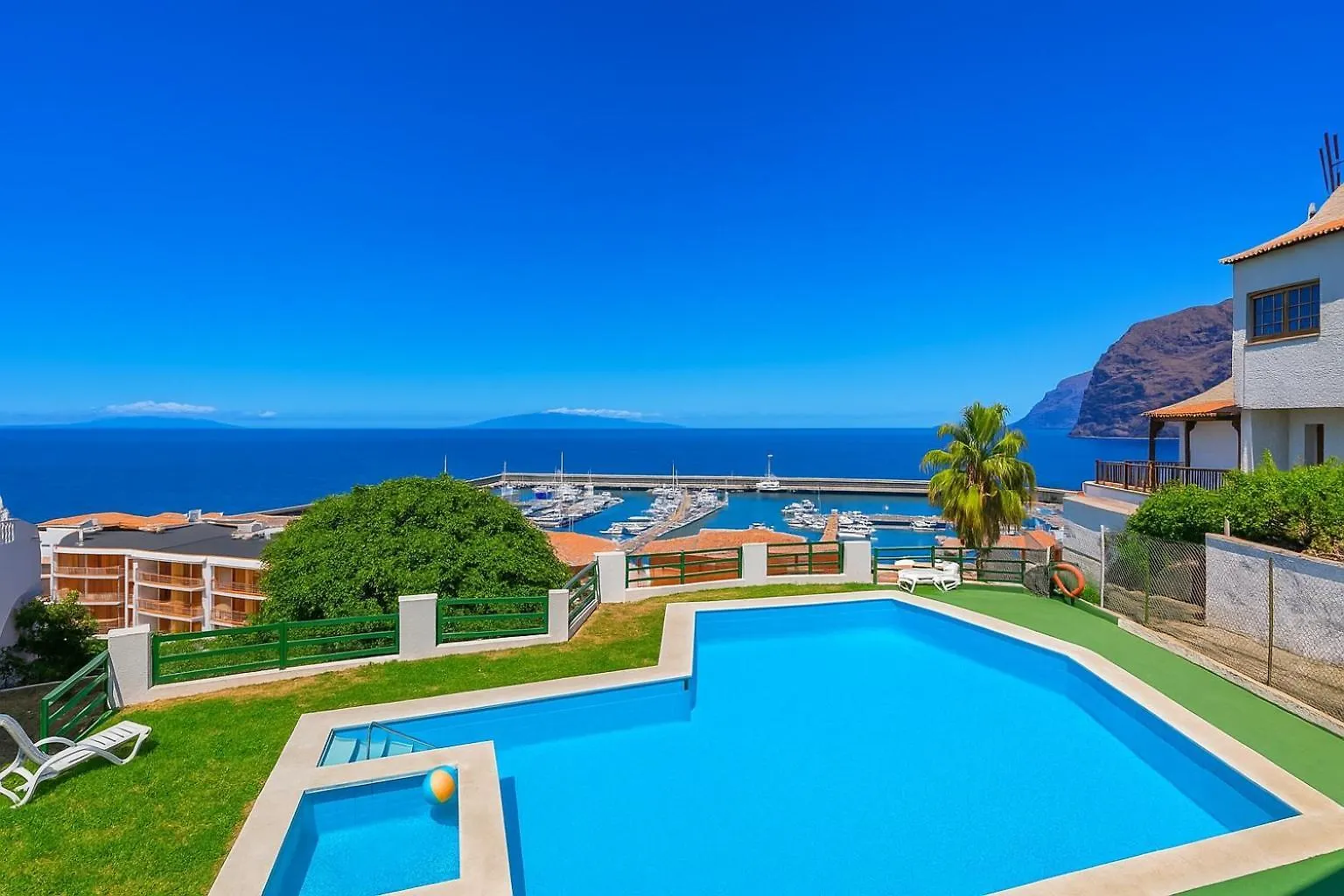 Apartment Los Gigantes Sea View By Paramount Holidays Santiago Del Teide Spain